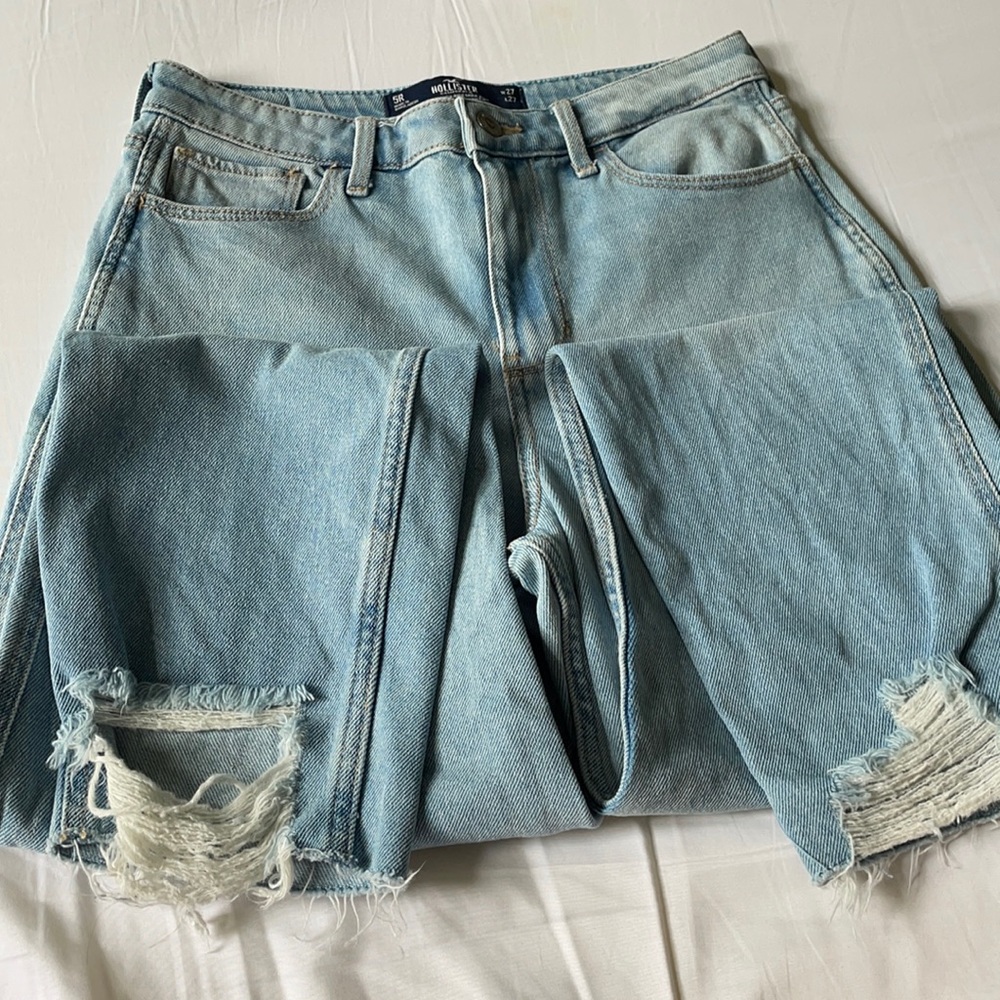 ultra high-rise mom jeans with frayed bottom